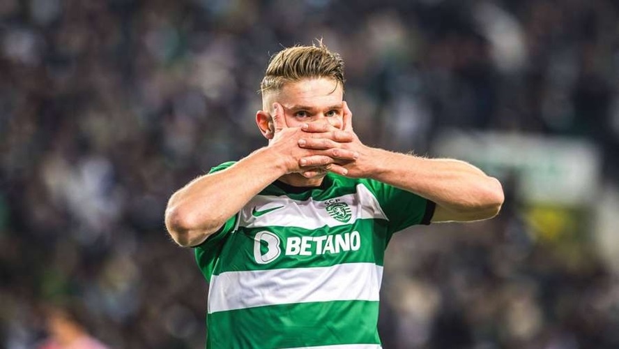 Arsenal devant Manchester United dans Gyokerres Race