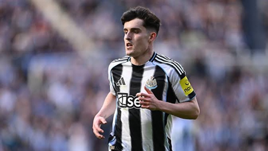 Newcastle déterminé à contrecarrer la poursuite de Manchester City de Tino Livramento