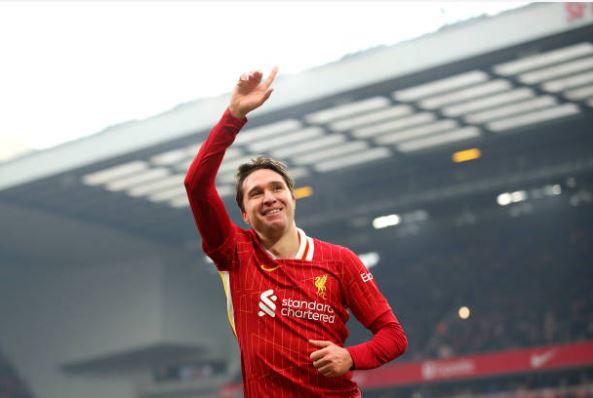 Tour de Chiesa à Mlle Liverpool, Diaz voyage au milieu des rumeurs de sortie