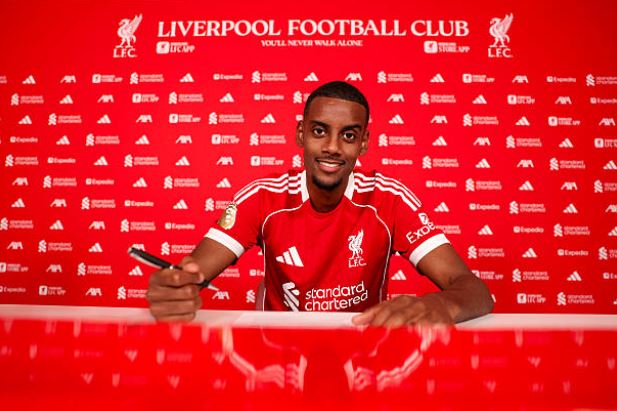 Gyokerres défend son coéquipier suédois Isak après la saga de transfert de Liverpool