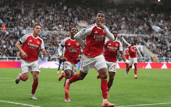 Newcastle 1-2 Arsenal: Quels ont été les principaux points de discussion alors que les Gunners montent un retour sensationnel en dernier coup au St. James 'Park?