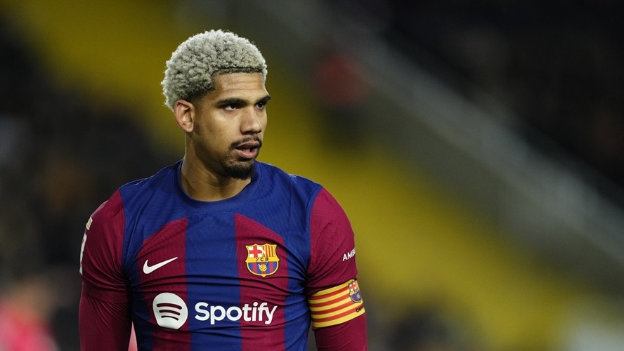 Ronald Araujo pourrait quitter Barcelone