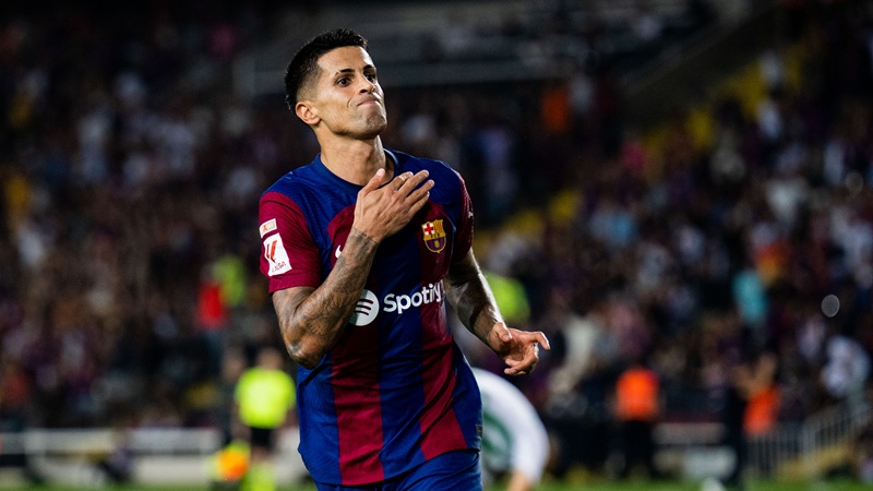 Joao Cancelo prêt pour son retour à Barcelone après avoir snobé l'Inter