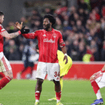 Nottingham Forest 1-2 Fenerbahce (4-2 agg) : Hudson-Odoi frappe décisive après une tentative de retour