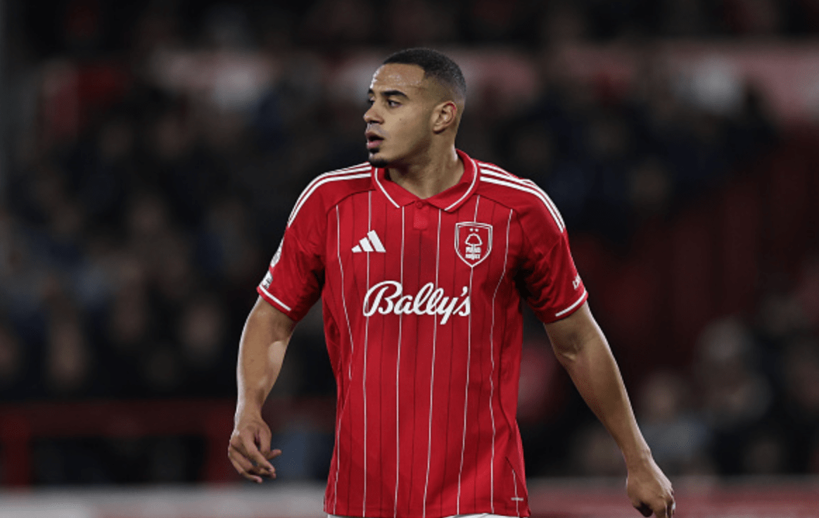 Liam Rosenior commence les préparatifs pour une refonte défensive à Chelsea cet été