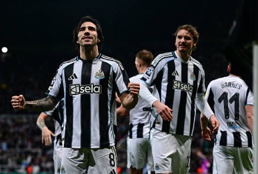 Newcastle United 3-2 Qarabag (9-3 tot.) : le thriller du match retour de Howe en route vers les huitièmes de finale