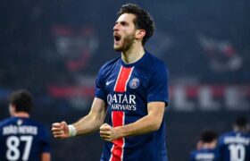 Le PSG ne vendra pas Kvaratskhelia au milieu des rumeurs d&rsquo;intérêt pour Arsenal