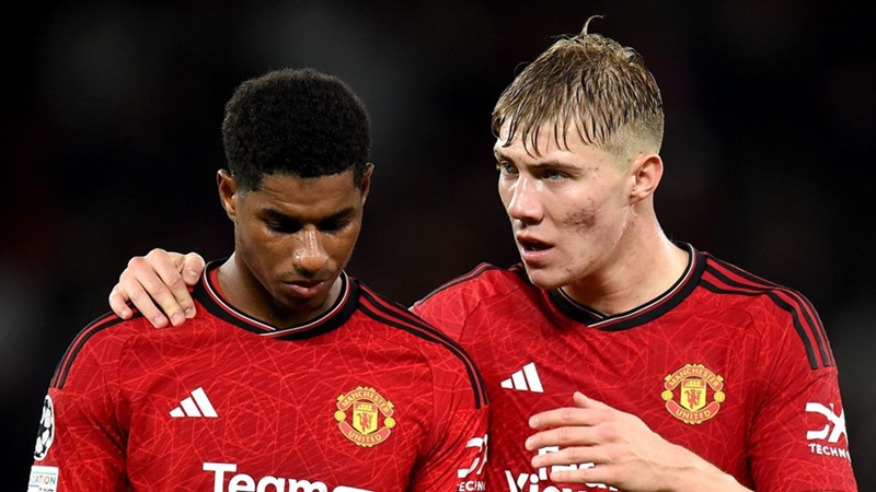 Manchester United s'attend à un revenu total de 80 millions d'euros grâce aux ventes de Hojlund et Rashford (Vidéo)