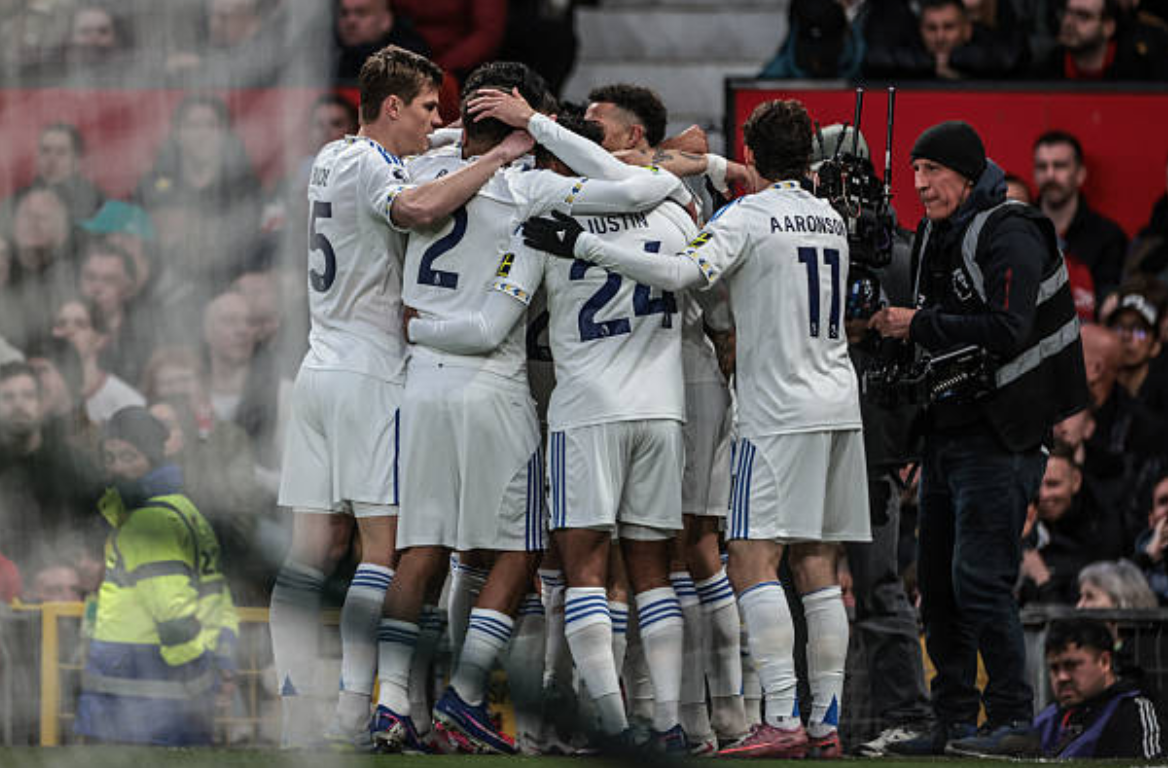 Manchester United 1-2 Leeds United : le doublé d'Okafor assure sa première victoire à Old Trafford depuis 1981