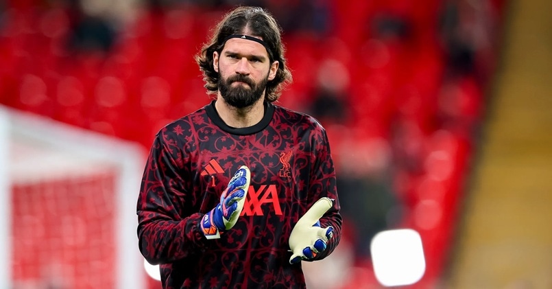Des rapports contrastés concernant Alisson Becker